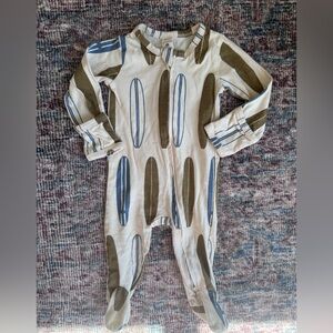 Kate Quinn Organic Cotton Onesie with surfboards